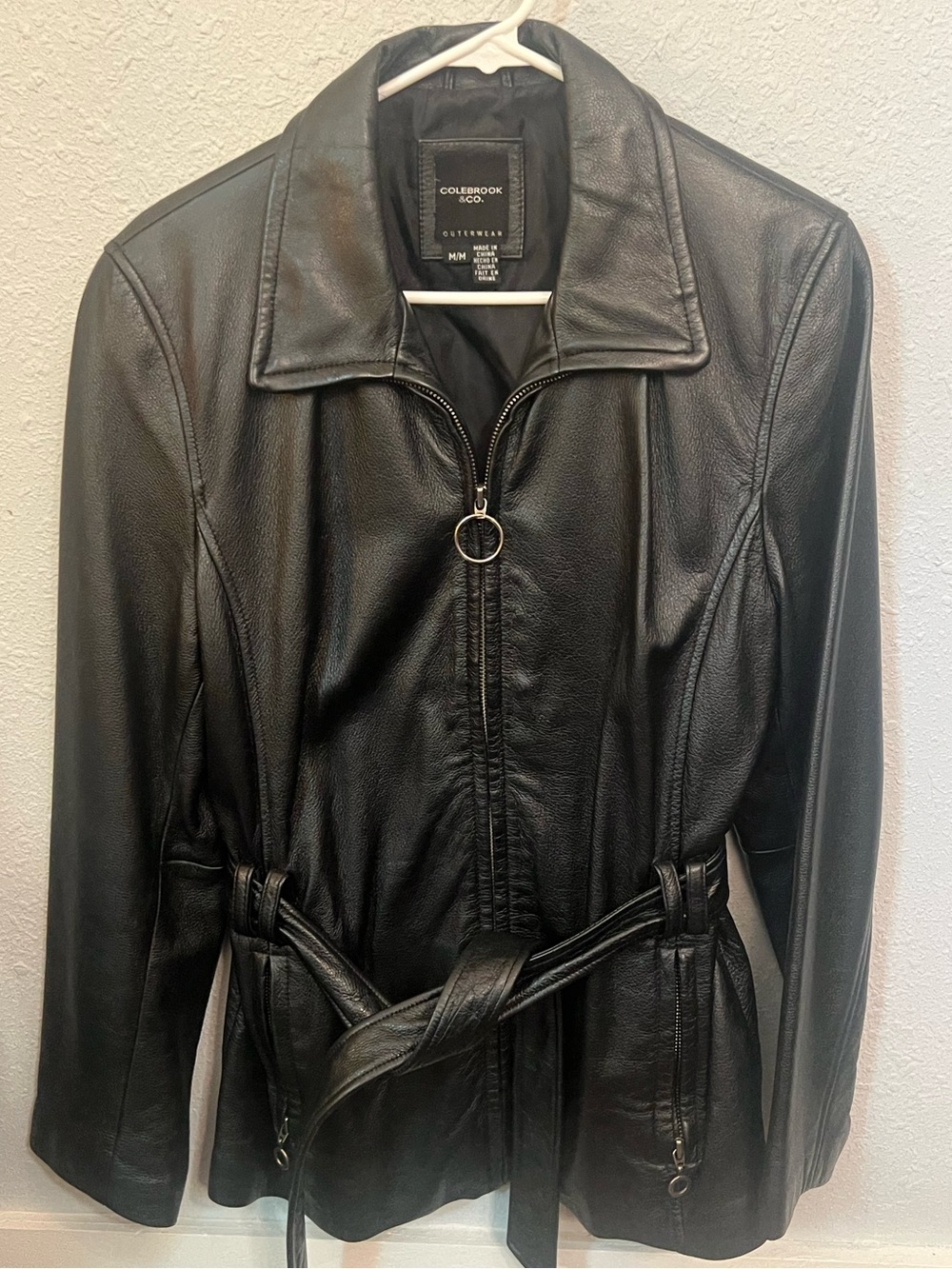 Colebrook & Co. Women's Black Leather Zip-Belt Jacket